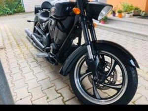 VICTORY KINGPIN EIGHT BALL 1731BJ:03/2011 43800KM 1VORB. SCHECKH