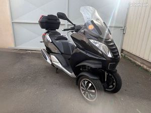 SCOOTER PEUGEOT MÉTROPOLIS 400 CC