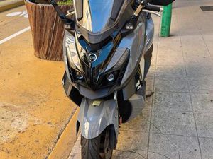 SUPERBE CRUYSYM 125 ABS ET TCS AVEC TOP CASE GARANTI 01/2029