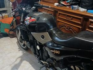 VEND MOTO TRIDENT 900