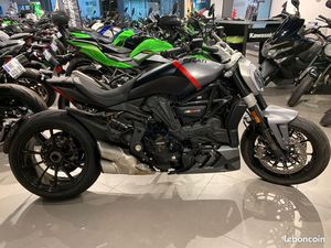 DUCATI X-DIAVEL BLACK STAR 2022 3000 KMS