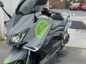 TMAX 530 IRON MAX ÉDITION LUX MAX ABS