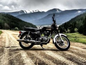 ROYAL ENFIELD BULLET 500