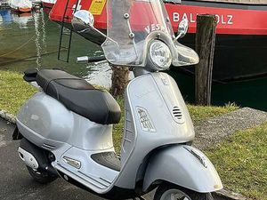 VESPA 200 GT CANTON BERNE -