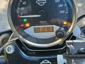 HARLEY DAVIDSON - 750 STREET