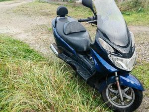 SUZUKI - BURGMAN 150