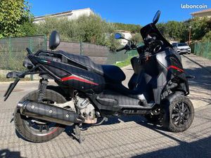 SCOOTER GILERA FUOCO 500 IE LT