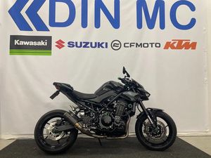 KAWASAKI Z900 VÄLUTRUSTAD FULLSERVAD HOJ • 2025