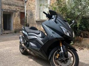 YAMAHA T-MAX 530 IRON MAX 2016