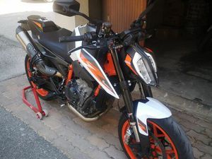 KTM 890 DUKE R