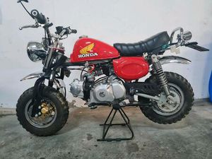 MONKEY SKYTEAM 50 CCM ZU VERKAUFEN