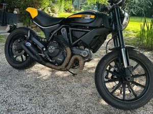 DUCATI SCRAMBLER 800 FULL THROTTLE A2