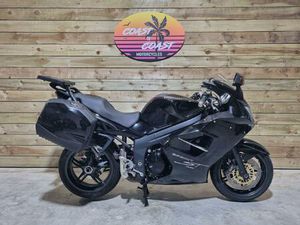 TRIUMPH SPRINT ST 1050