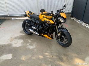 STREET TRIPLE RS TRIUMPH 765