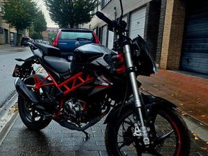 ② BENELLI BN 125 / 2024 / 2700 KM