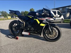 HONDA CBR 600 RR PC69 NEUZUSTAND READY TO RACE