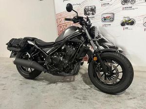 ② HONDA CMX500 REBEL IN NIEUWSTAAT MET TASSENSET