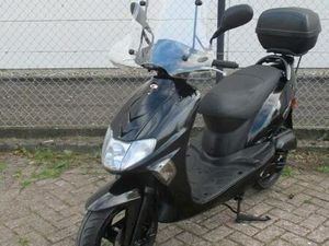 ② KYMCO VITALITY 50