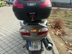 SUZUKI - BURGMAN 650 EXECUTIVE