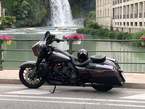 HARLEY-DAVIDSON STREET GLIDE