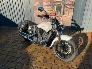 GEBRAUCHTE INDIAN SCOUT SIXTY / WHITE PEARL MIT MILLER AUSPUFFANL