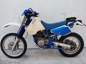 SUZUKI DR 350 EM BOM ESTADO