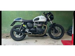 TRIUMPH - THRUXTON ACE CAFE
