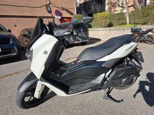 YAMAHA - MOTO NMAX