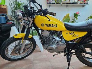 YAMAHA - SR 250 SPECIAL