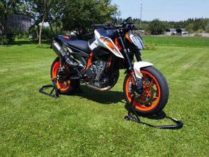 KTM 890 DUKE R