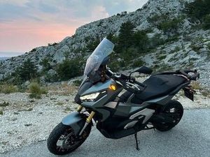 HONDA XADV 750 750 CM3, 2023 GOD.