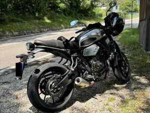 YAMAHA XSR 700
