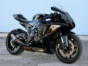 2023 YAMAHA YZF R1