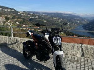 KTM DUKE 125 CC. BEM VIVER