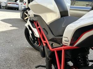 BENELLI BN 125 - COMO NOVA CARCAVELOS E PAREDE