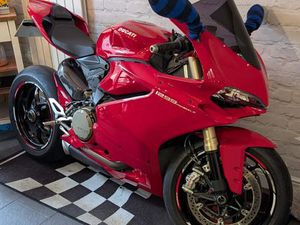 DUCATI 1299 PANIGALE SUPER SPORTS PETROL MANUAL EURO 3 (197 PS) 1285 CC