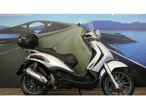 VENDO PIAGGIO BEVERLY 250 I.E. (2004 - 06) USATA A CARONNO PERTUSELLA (CODICE 9909455) - MOTO.IT