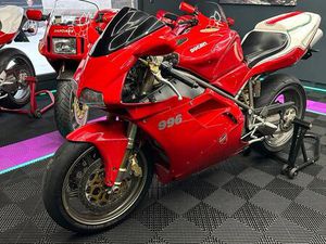 DUCATI 996