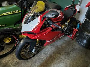 DUCATI 1199 PANIGALE R AKRAPOVIC, MAGNESIUM FELGEN SCHE