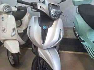 PIAGGIO - BEVERLY 300 S