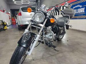 SUZUKI - MARAUDER 250