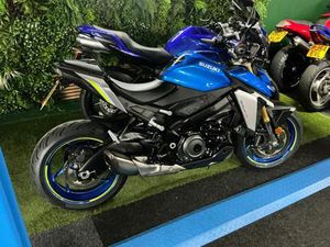 SUZUKI GSX-S1000