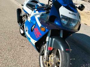 SUZUKI - GSXR 750 SRAD