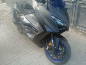 YAMAHA - TMAX