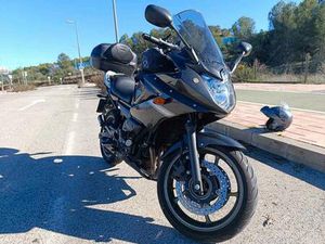 YAMAHA - XJ6 DIVERSIÓN (F)