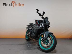 YAMAHA - MT 09