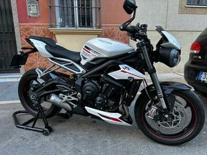 TRIUMPH - STREET TRIPLE 765RS
