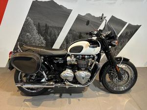 TRIUMPH BONNEVILLE T120 2016 WITH 10,826 MILES + PANNIERS & VANCE & HINES PIPES