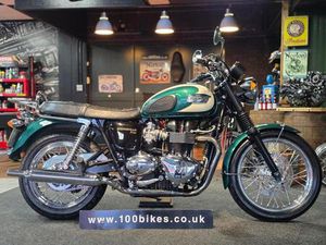 2009/59 TRIUMPH BONNEVILLE T100 5,900 MILE'S