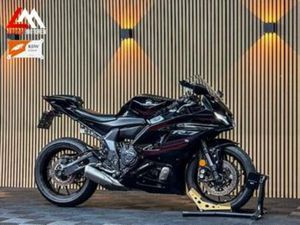 YAMAHA R7 - 2023 - DEALERONDERHOUDEN - 35KW / A2 — MOTOREN | YAMAHA — MARKTPLAATS